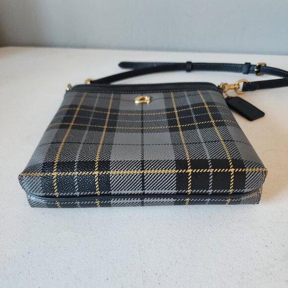 Coach Crossbody "LIKE NEW" - Picture 11 of 16